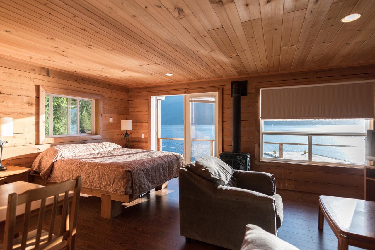 Homfray Lodge Desolation Sound Екстериор снимка