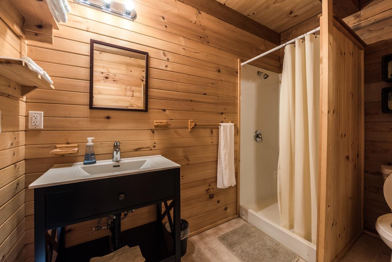 Homfray Lodge Desolation Sound Екстериор снимка