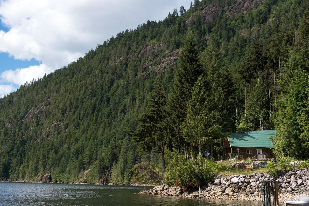 Homfray Lodge Desolation Sound Екстериор снимка