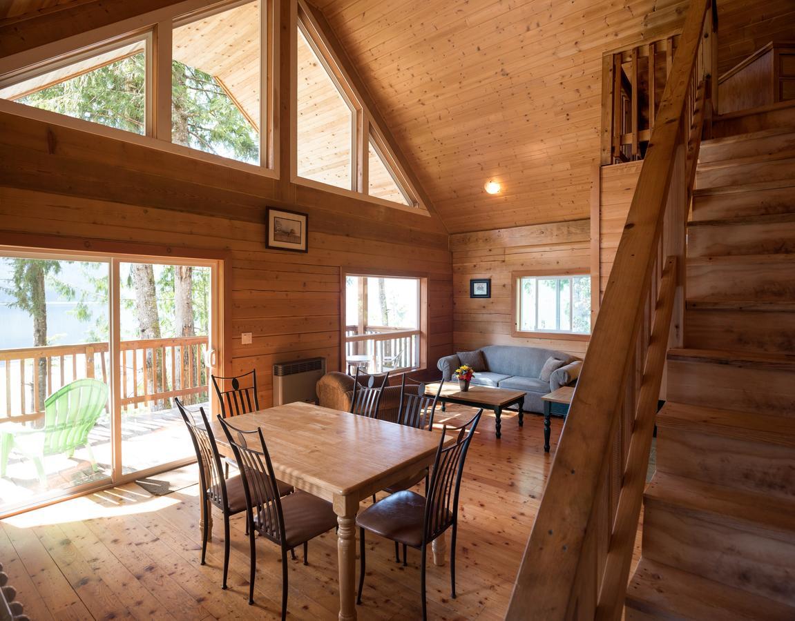 Homfray Lodge Desolation Sound Екстериор снимка