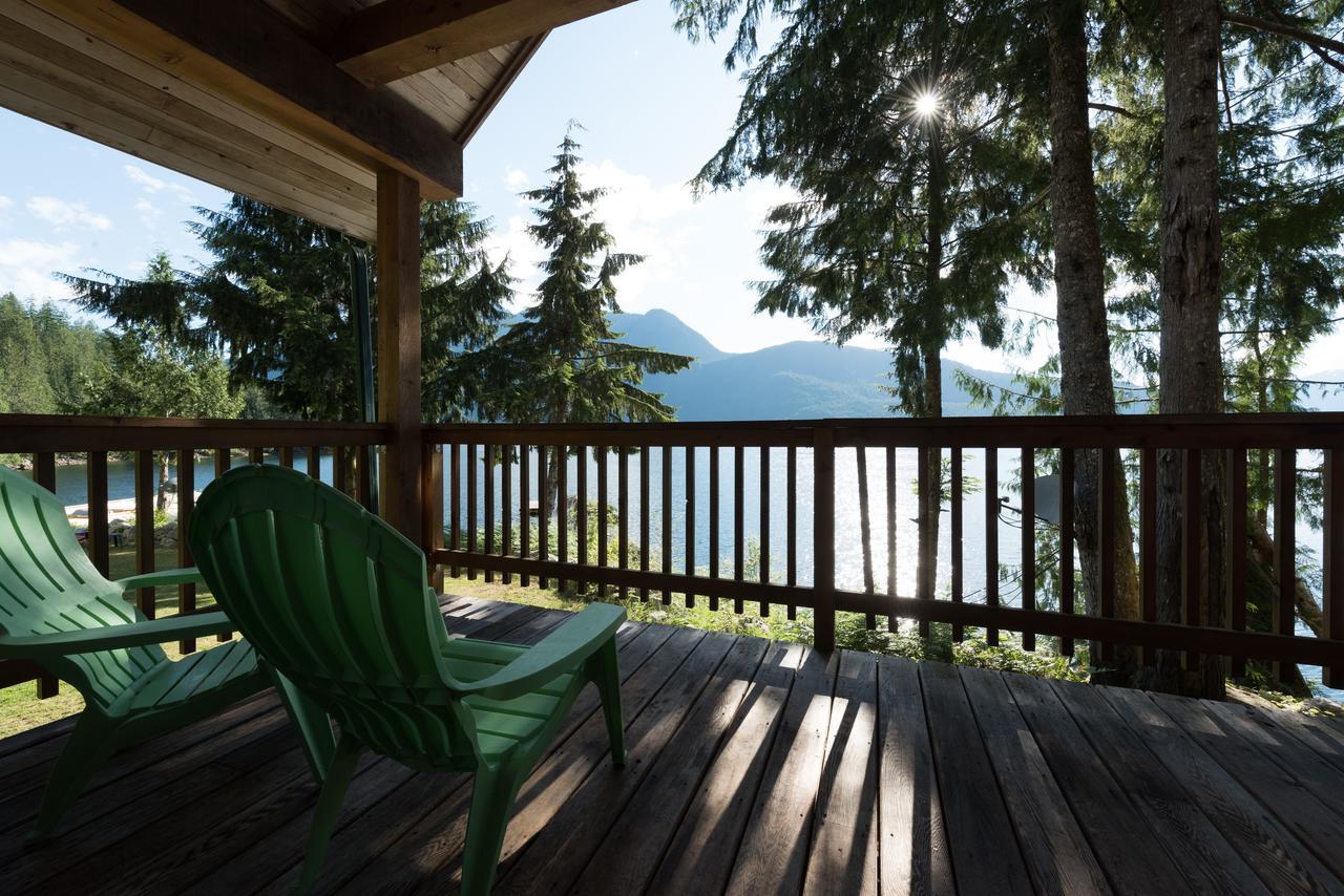 Homfray Lodge Desolation Sound Екстериор снимка