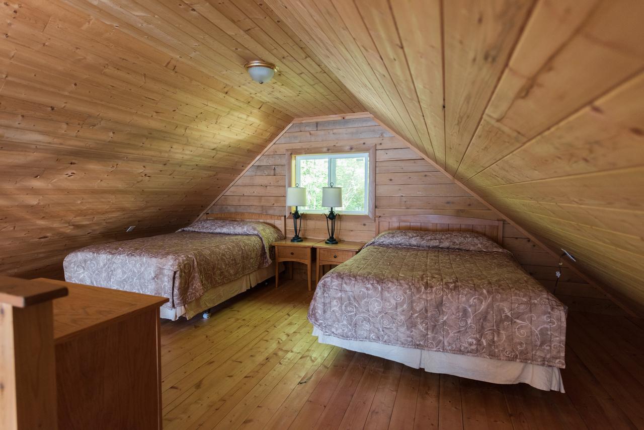 Homfray Lodge Desolation Sound Екстериор снимка