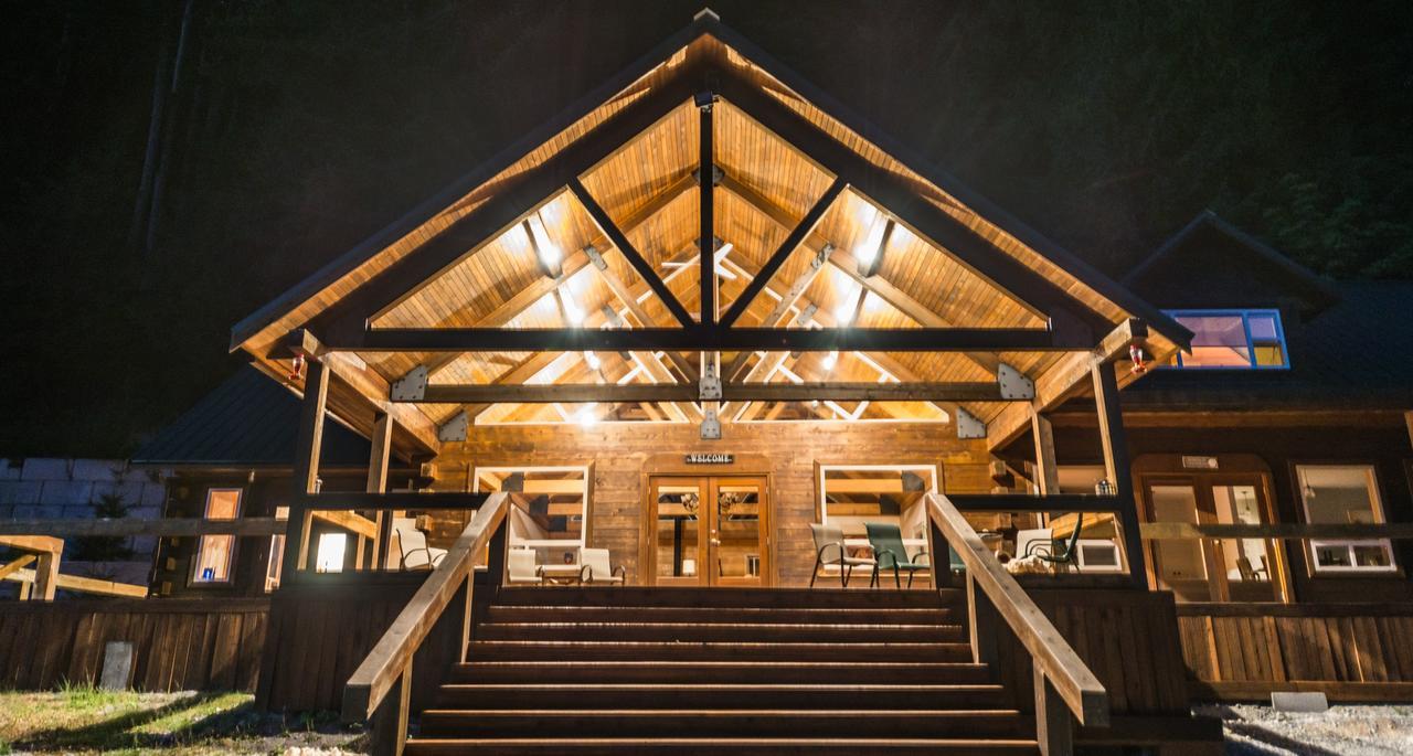 Homfray Lodge Desolation Sound Екстериор снимка