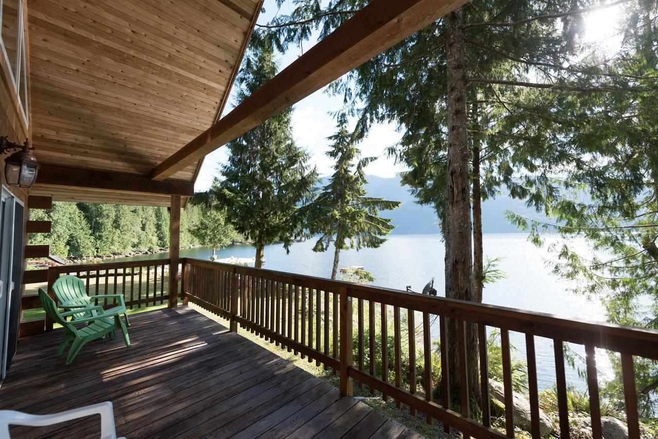 Homfray Lodge Desolation Sound Екстериор снимка